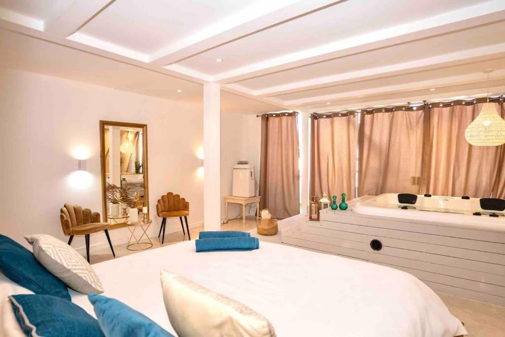 Luxuryvilla With Private Heated Pool And Spa 7P Quarteira Luaran gambar